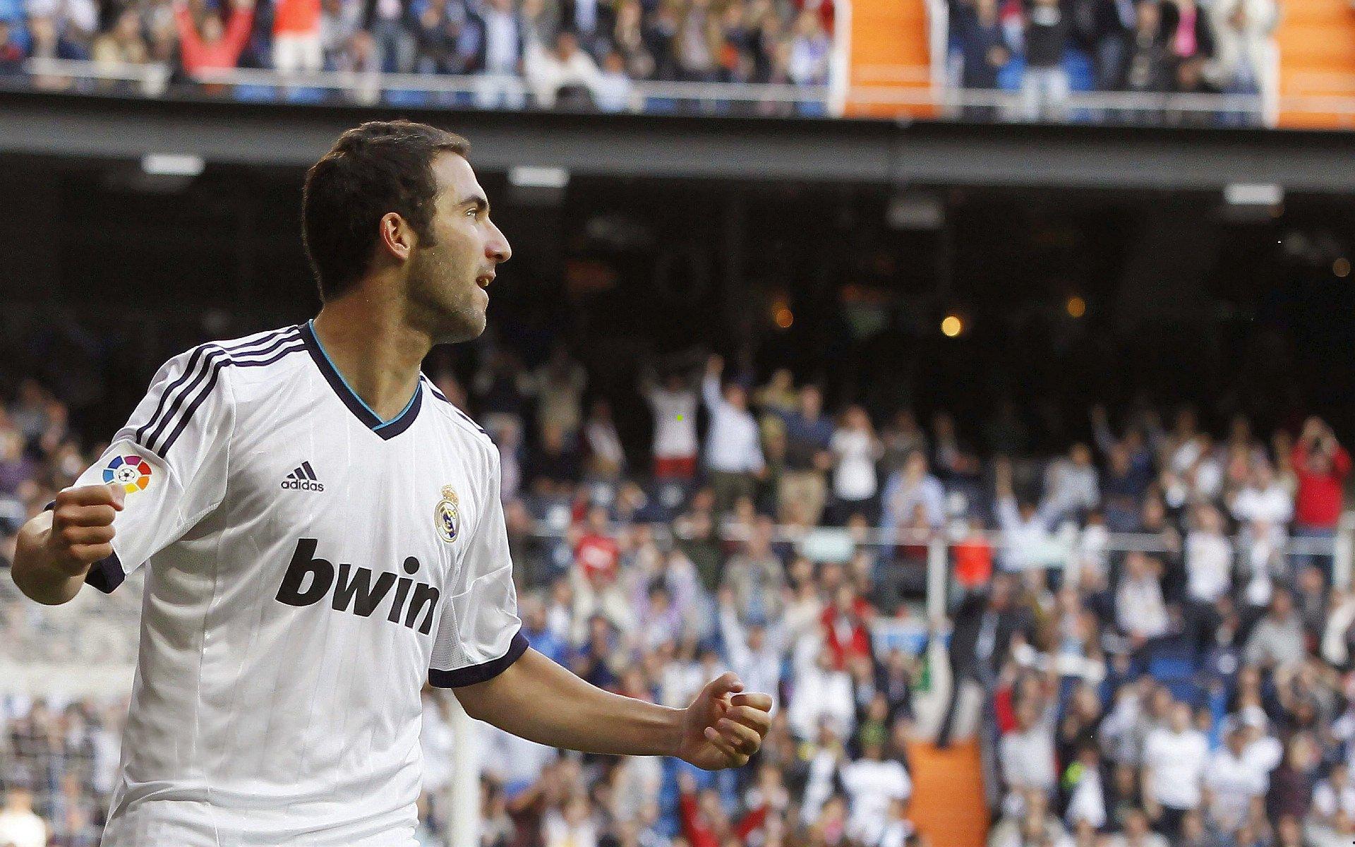 狂热与失控，特拉维夫德比赛前爆发大规模骚乱，九人被捕赛事紧急延期